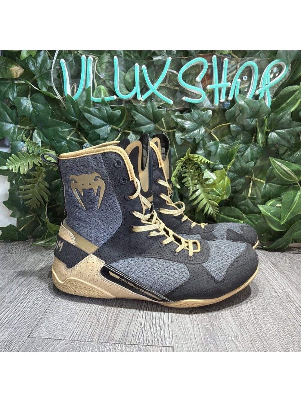 Venum Elite Boxing Shoes Black Gold Unisex High Top Boxing Footwear size 10